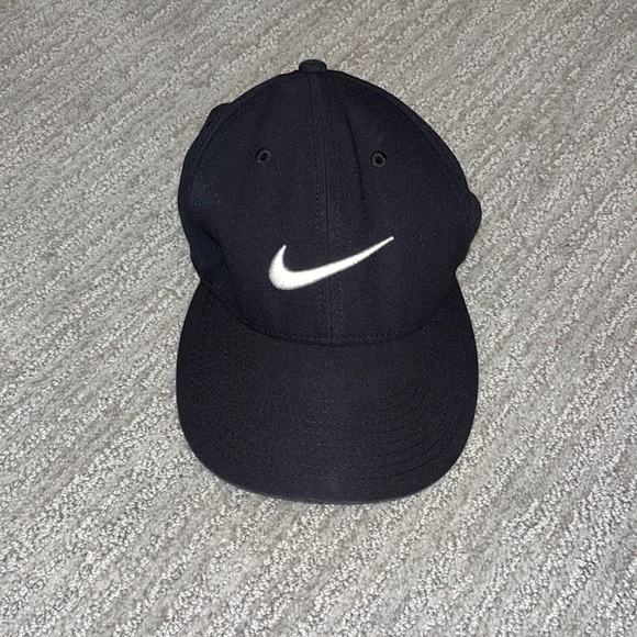 Nike Accessories - Black unisex Nike baseball hat